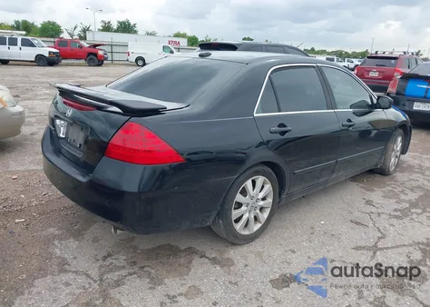 2006 Honda Accord 3.0 Ex z USA, uszkodzony, nr VIN 1HGCM66546A043557
